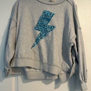 Gray Oversized Crop Sweatshirt with Long Sleeves